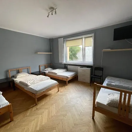 Хостел Kwatery Pracownicze Warszawa Zabki *