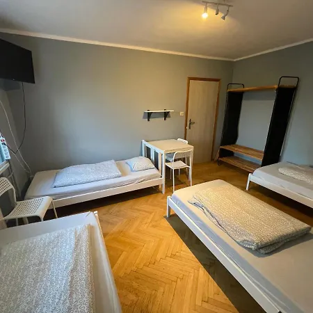 Kwatery Pracownicze Warszawa Zabki Хостел